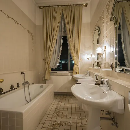Hotel Burghotel 3*
