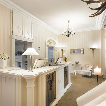 מלון Burghotel Haselünne